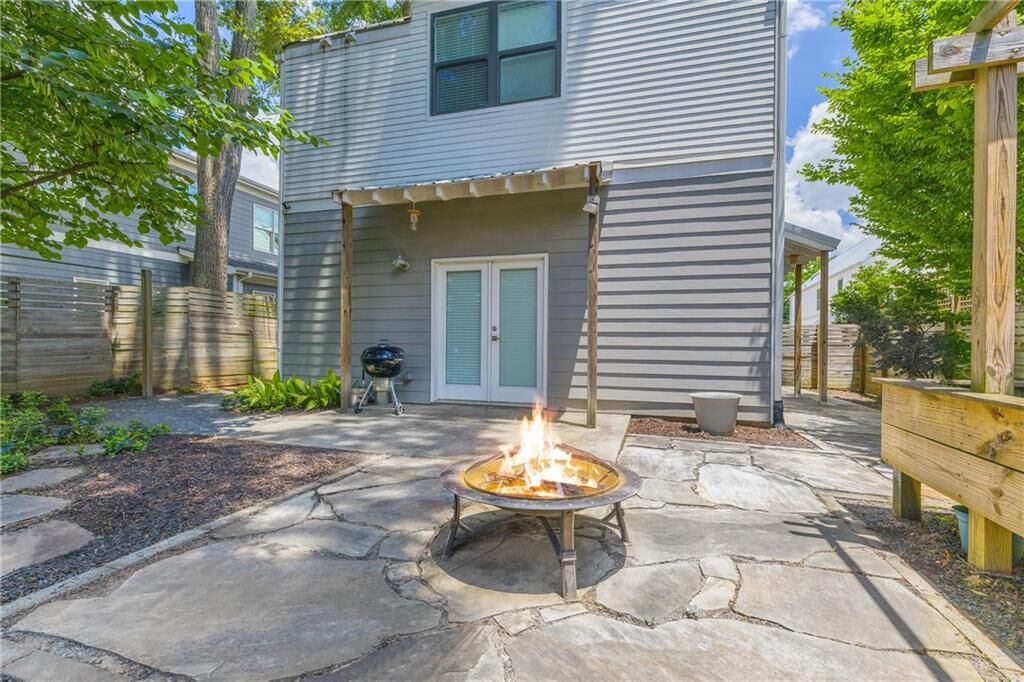 Property Photo: 183 Cleveland B GA 30316
