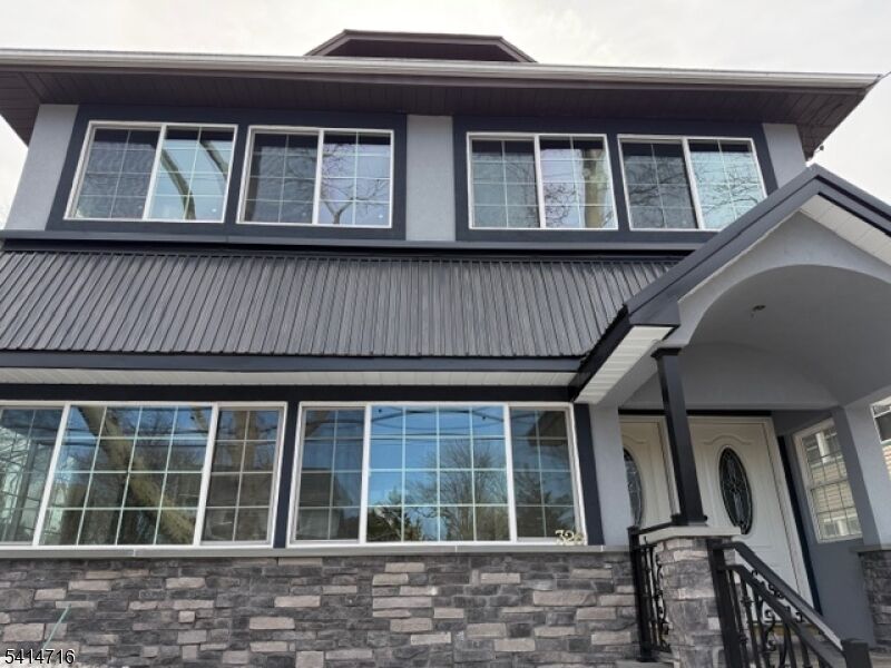 Property Photo:  326 Diamond Bridge Ave  NJ 07506 