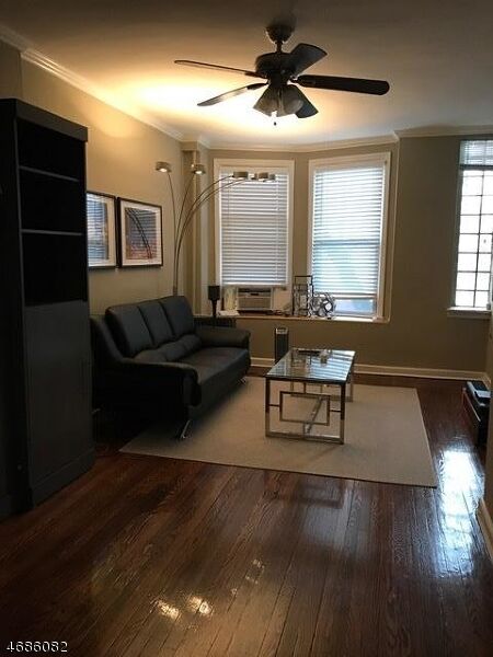 Property Photo:  55 Elm St 2R  NJ 07090 