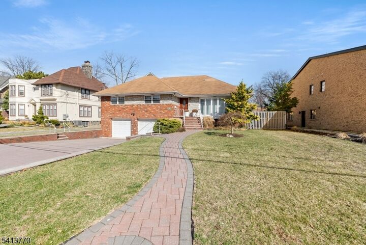 Property Photo:  1070 Cumbermeade Rd  NJ 07024 