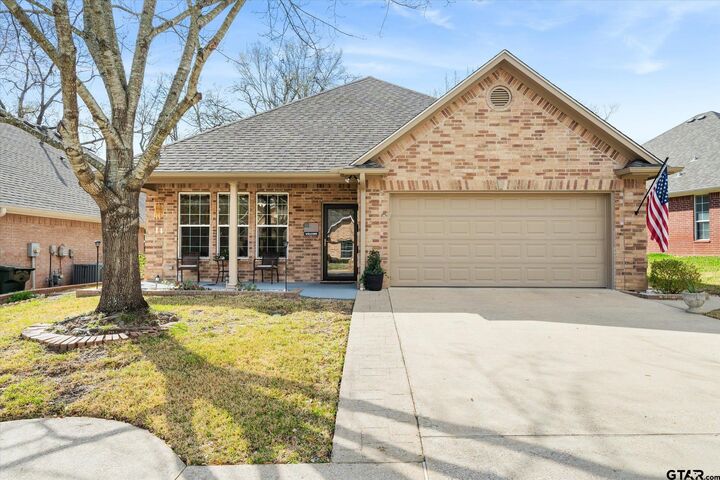 Property Photo:  5804 Cross Creek Circle  TX 75703 