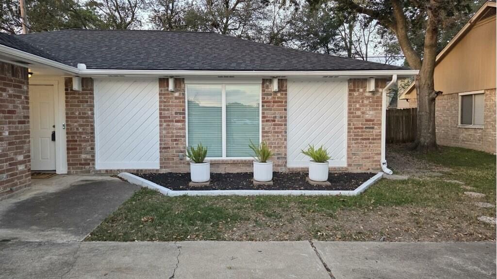 Property Photo:  16406 Maplemont Drive  TX 77095 