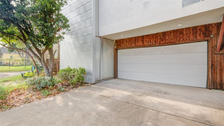 Property Photo: 3910 Austin Street TX 77004