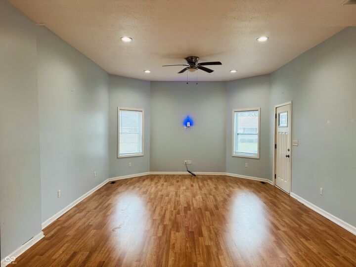 Property Photo:  815 Sarasota Drive  IN 47274 