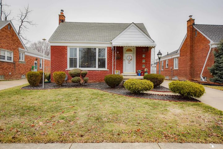 Property Photo:  15120 Oconnor Avenue  MI 48101 