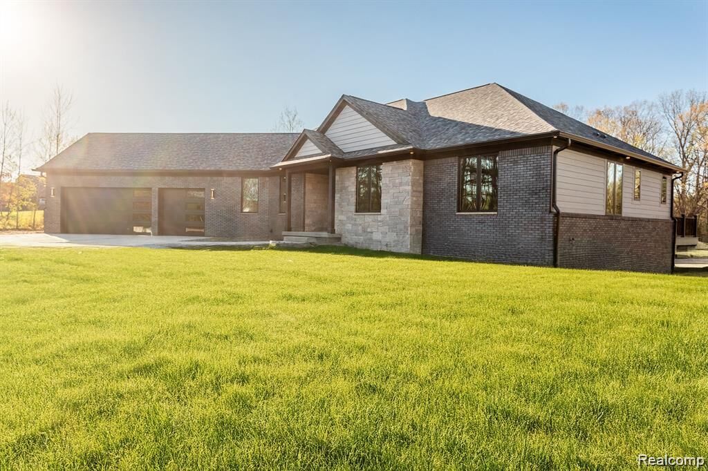 Property Photo:  4035 Metamora Ridge Road  MI 48455 