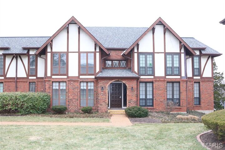 Property Photo:  927 Claytonbrook Drive 3  MO 63011 