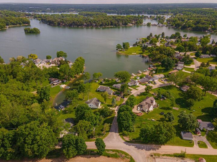 Property Photo:  11968 Greenbriar Drive  MI 49249 