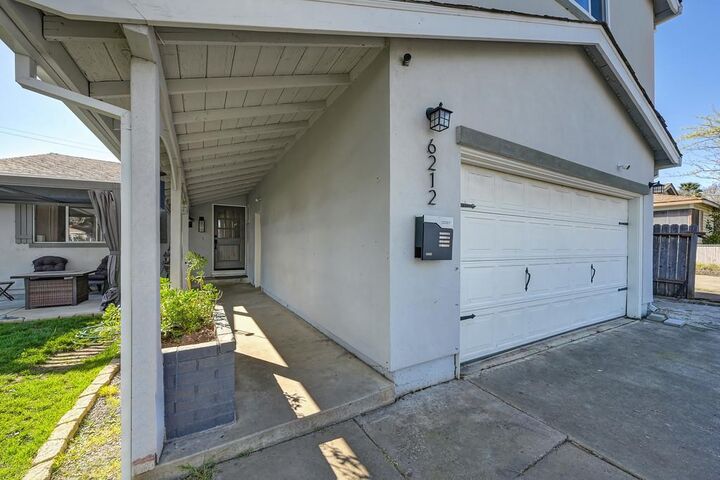 Property Photo: 6212 Wildomar Way CA 95608