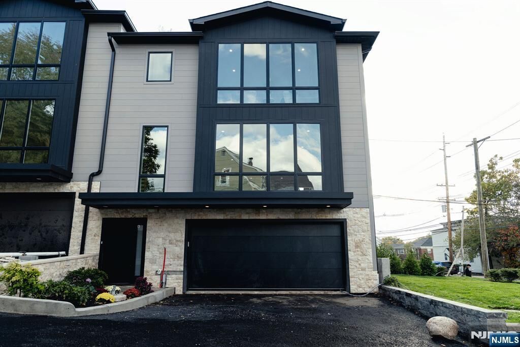 Property Photo:  401 C Grand Avenue 401 C  NJ 07605 