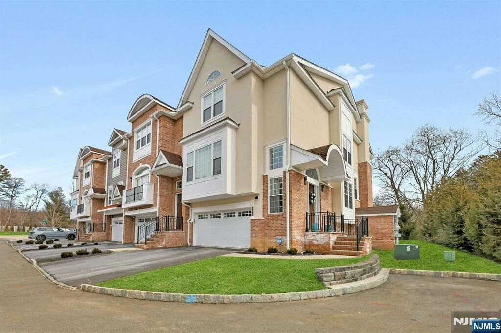 Property Photo:  106 Brandon Court  NJ 07645 