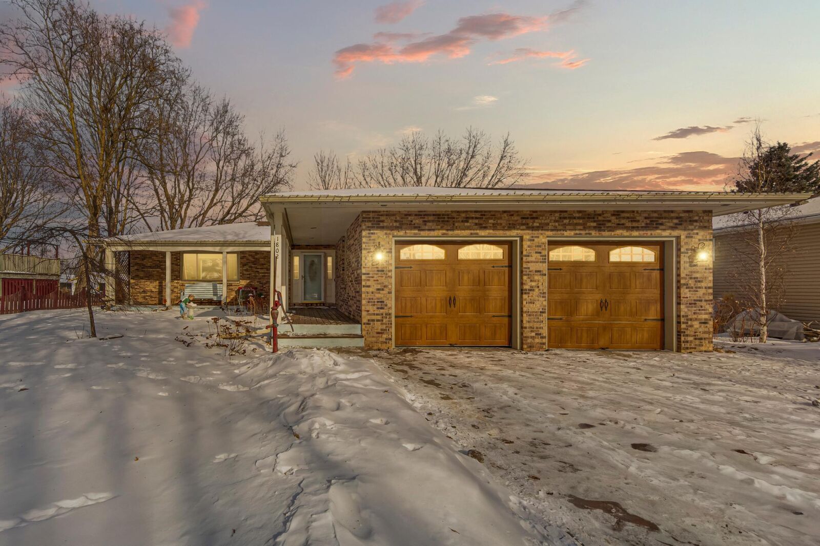 Property Photo: 1802 Van Buren Court MN 55057