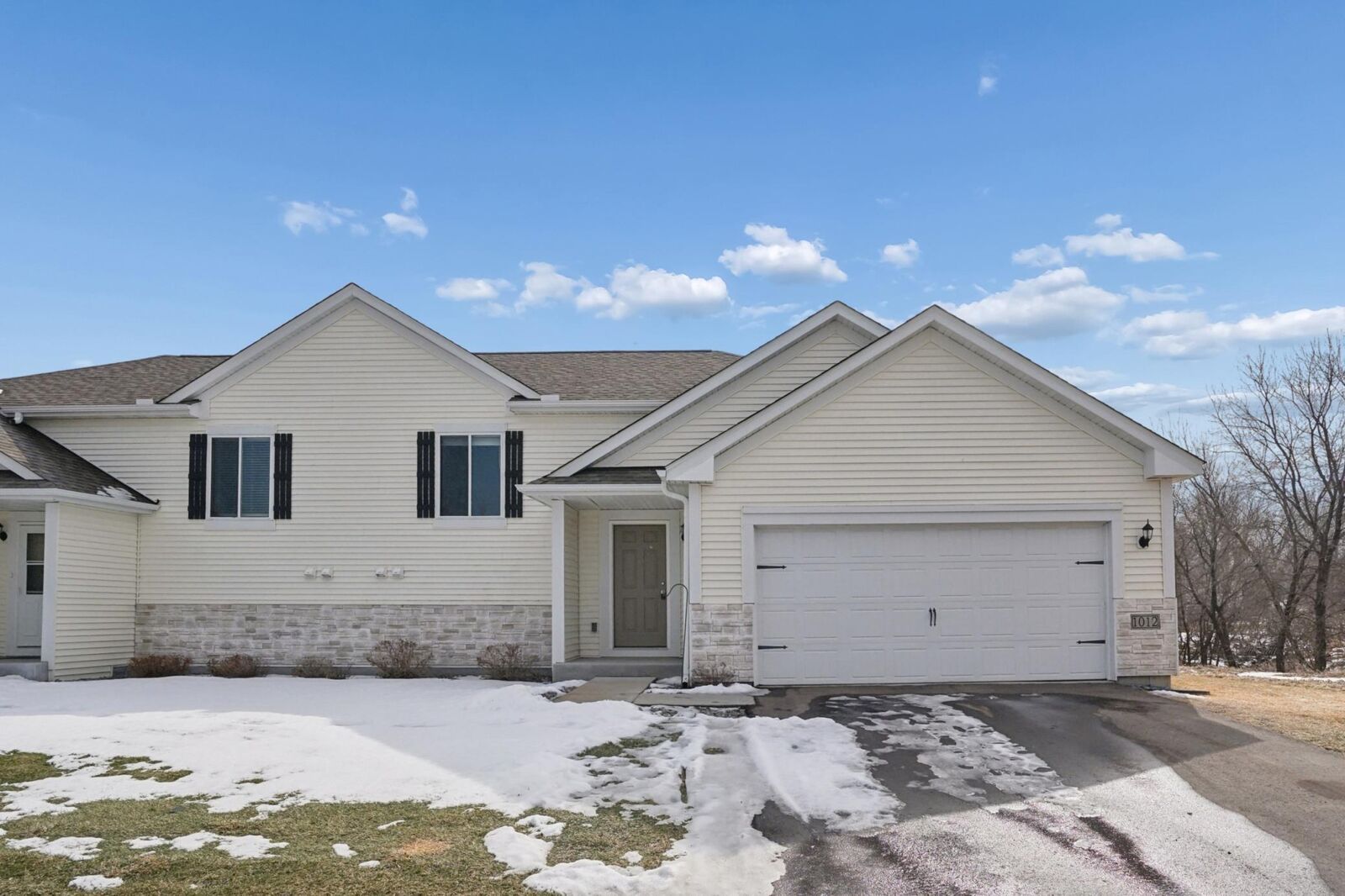 Property Photo:  1012 White Tail Lane  MN 55363 