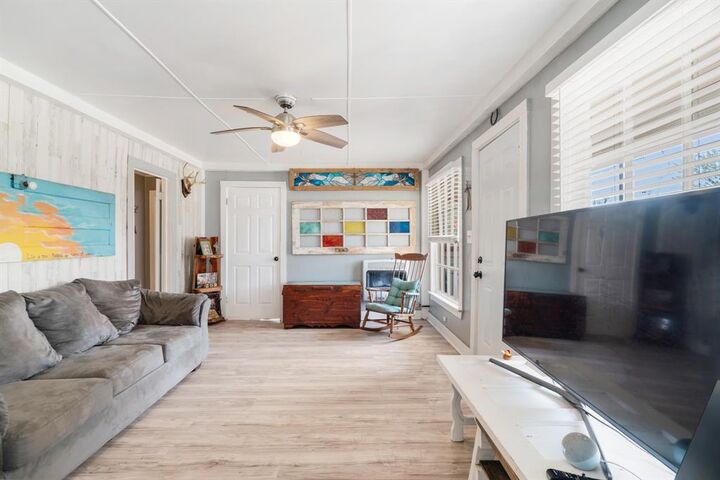 Property Photo: 1115 SE 13th Street TX 75460