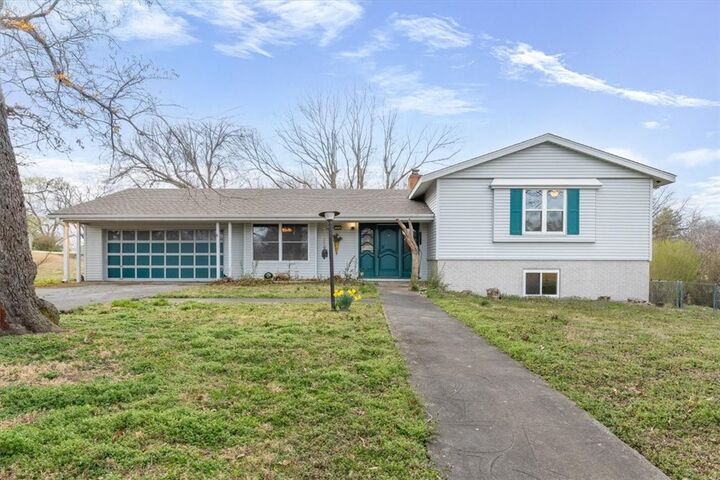 Property Photo:  304 N Battle Street  AR 72753 