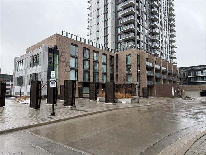 Property Photo:  55 Duke Street W 1701  ON N2H 0C9 