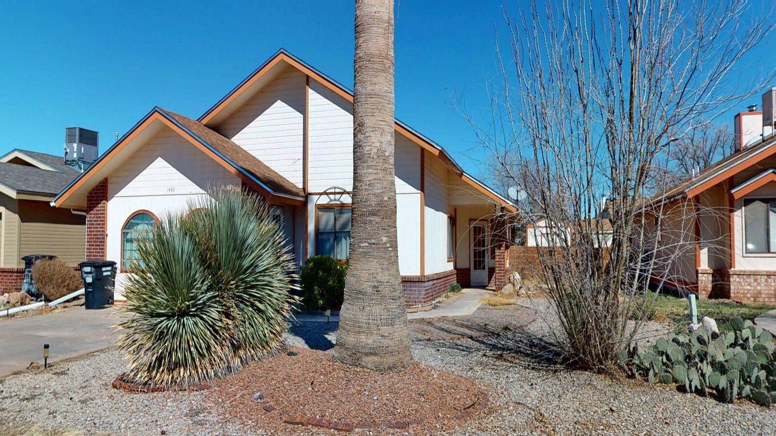 Property Photo:  1486 Discovery Ave  NM 88310-8003 