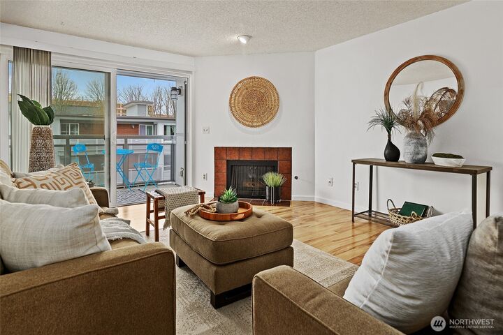 Property Photo: 10501 8th Avenue NE 406 WA 98125