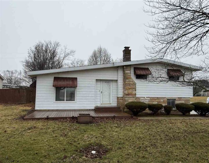 Property Photo:  3253 S State Road 103  IN 47362 