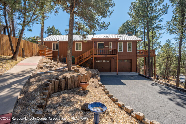Property Photo:  206 Ll Davis Drive  NM 88345 
