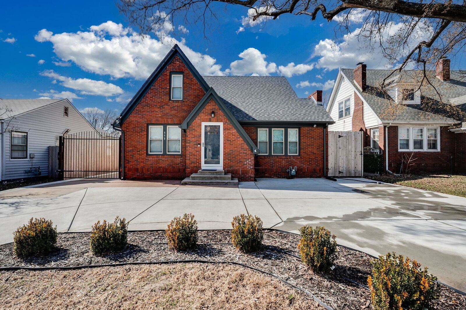 Property Photo: 353 N Oliver Ave KS 67208
