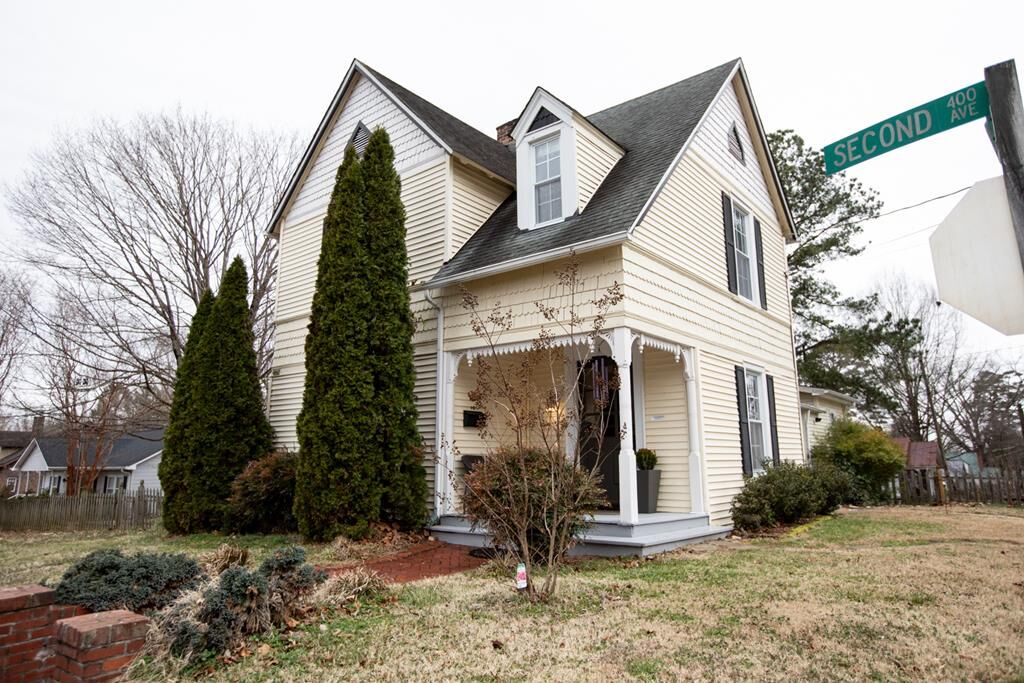 Property Photo:  401 Second Avenue  VA 23901 