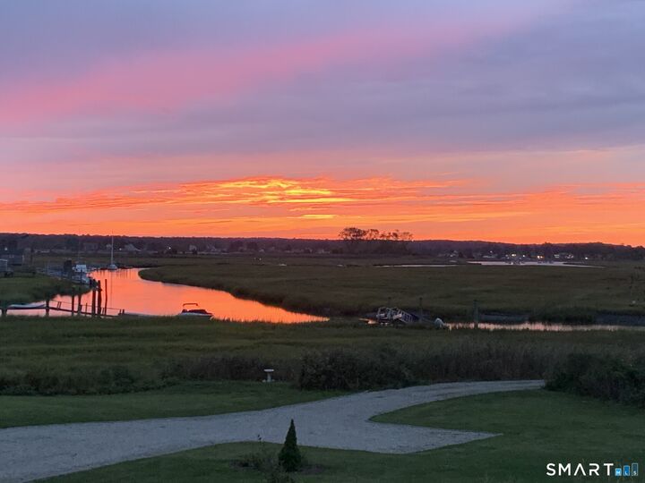 Property Photo: 24 Ridgewood Avenue CT 06443