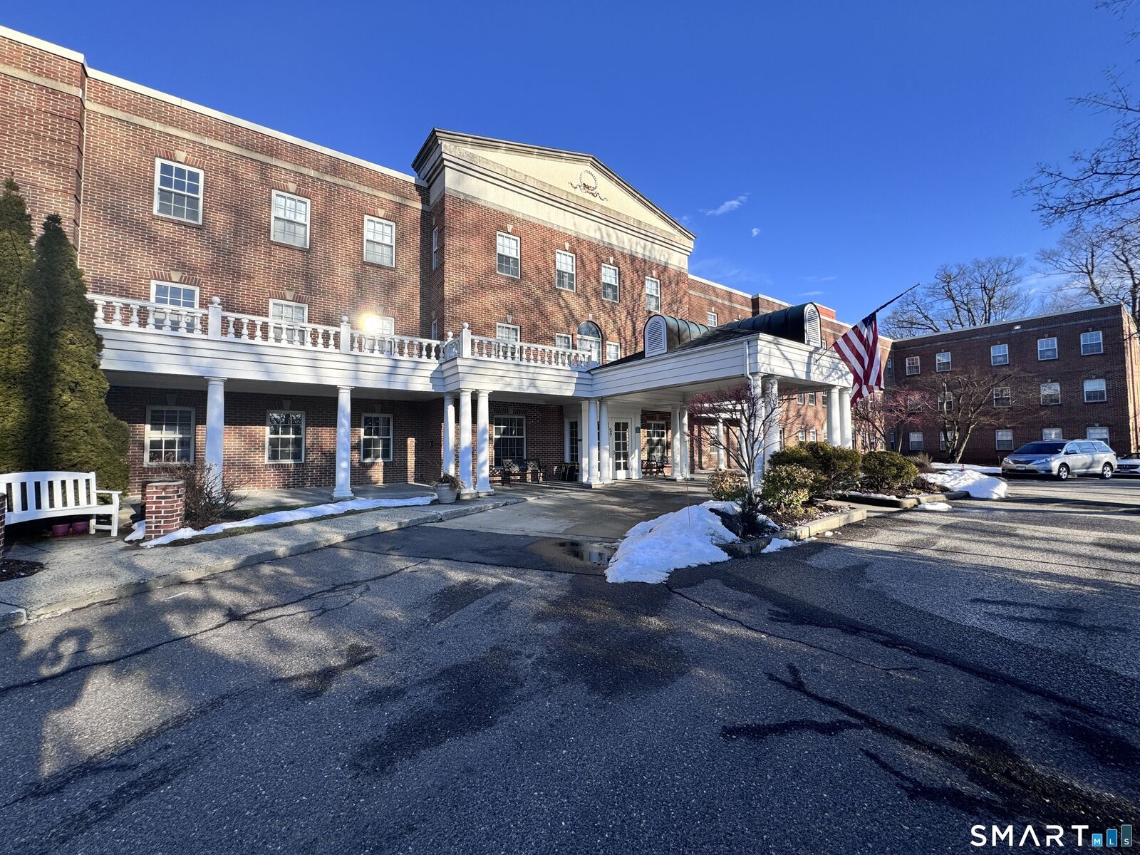 Property Photo:  59 Courtland Avenue Apt 3B  CT 06902 