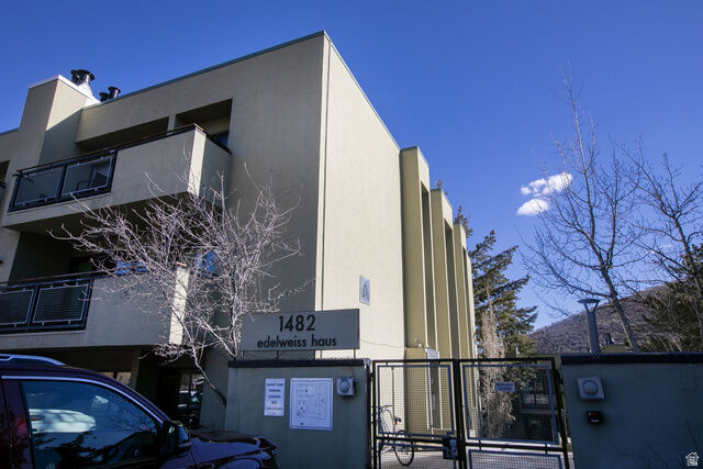 Property Photo: 1482 Empire Ave 203 UT 84098
