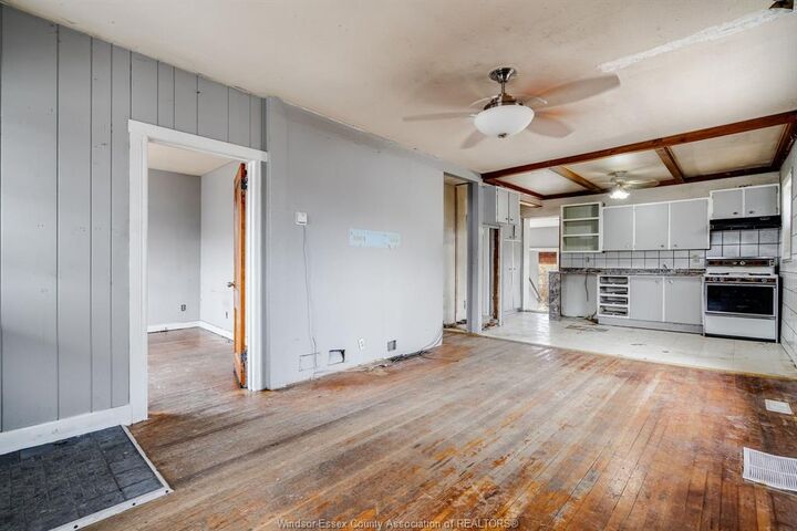 Property Photo:  1541 Albert  ON N8Y 3R3 