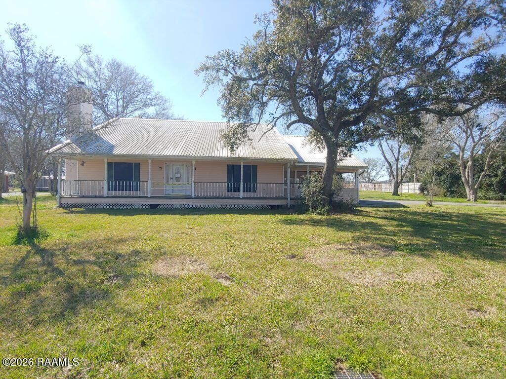 Property Photo: 10301 Lake Peigneur Road LA 70560