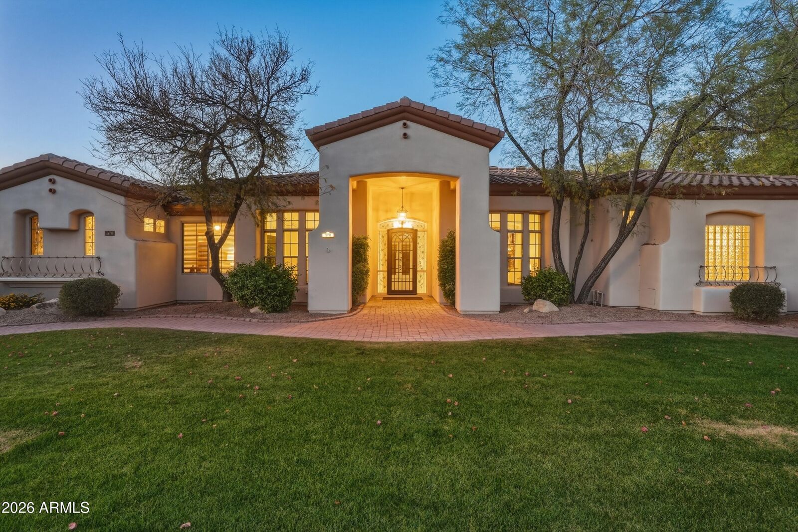 Property Photo:  370 E Canyon Creek Drive  AZ 85295 