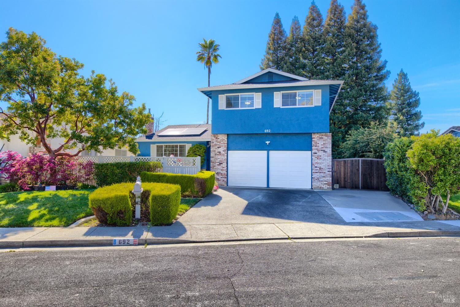 Property Photo:  692 Linwood Street  CA 95688 