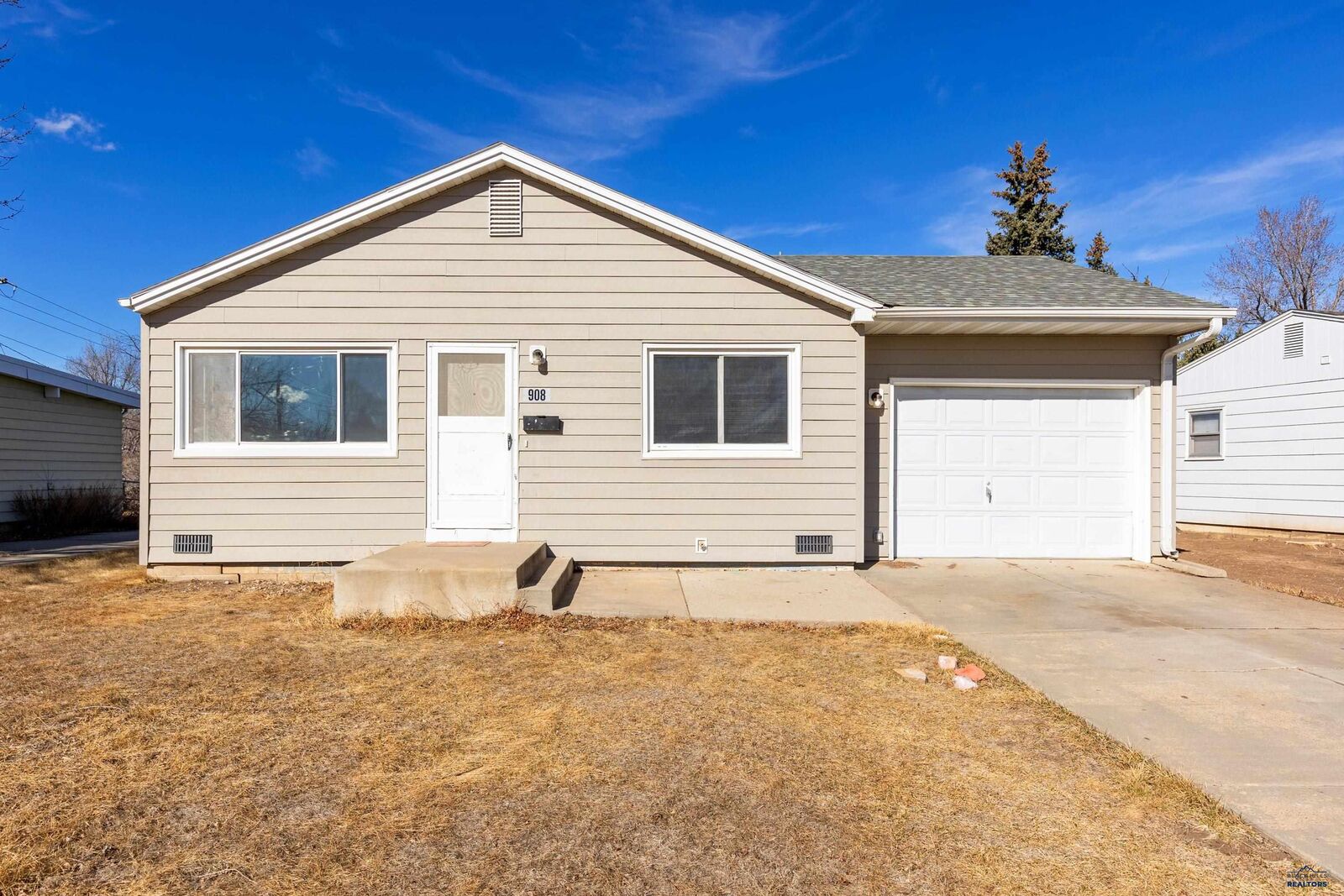 Property Photo:  908 E Tallent  SD 57701 