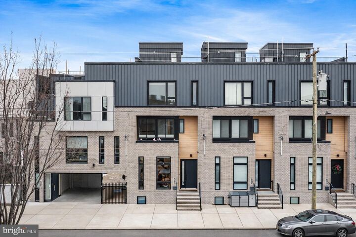 Property Photo:  2512 E Cumberland Street  PA 19125 