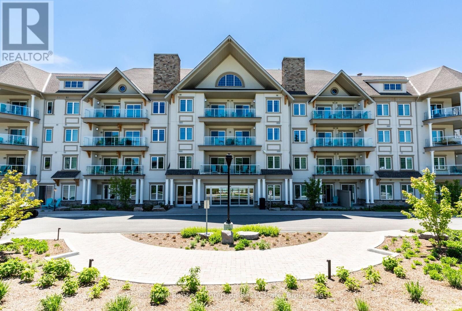 Property Photo: 25 Pen Lake Point Road 404 ON P1H 1A9