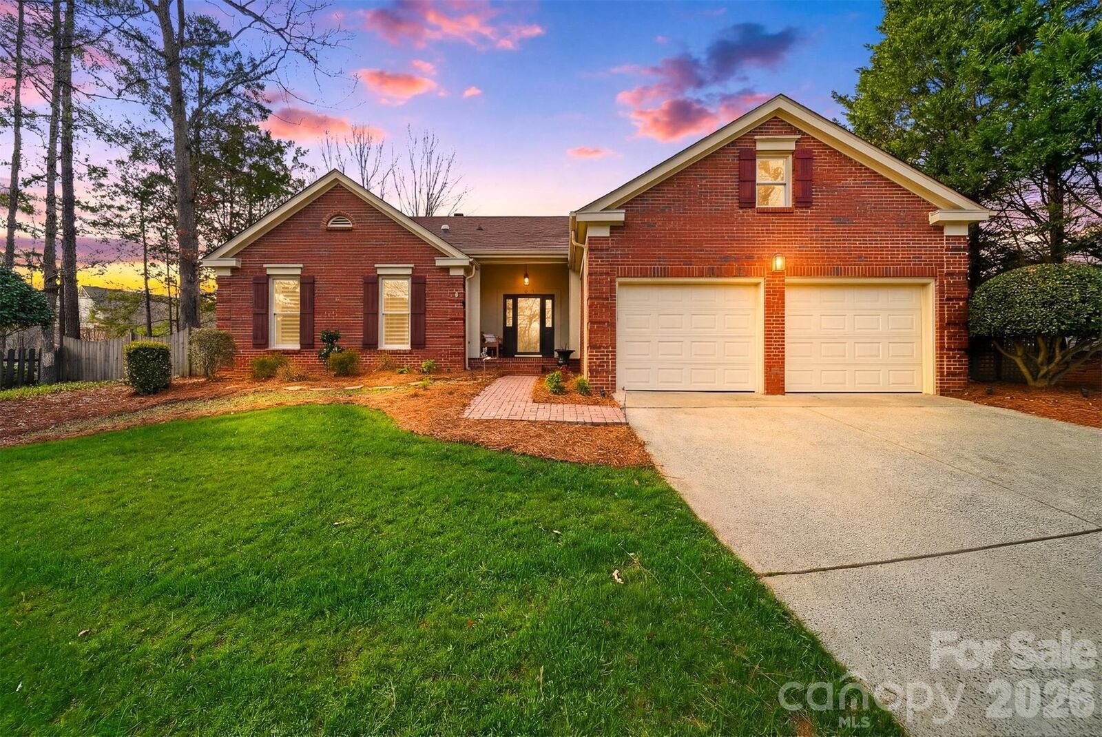 Property Photo:  609 Fredricksburg Road  NC 28105 