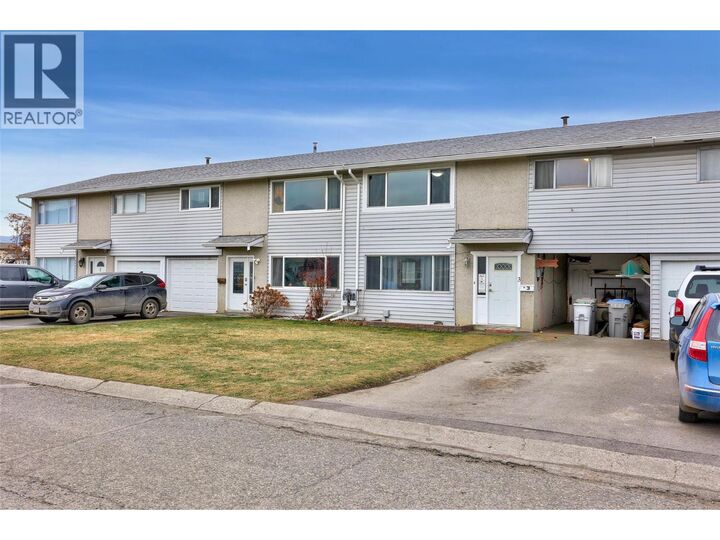 Property Photo: 800 Valhalla Drive 3 BC V2B 1R8