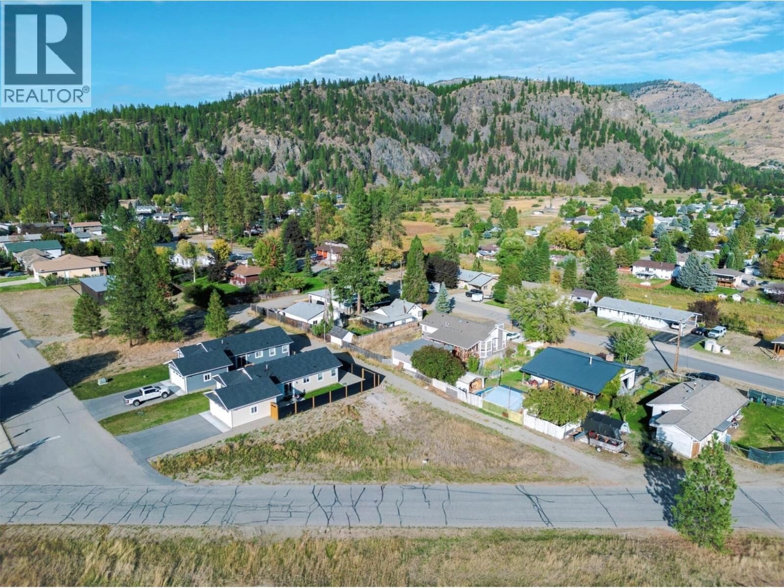 Property Photo: 7624 18th Street BC V0H 1H0