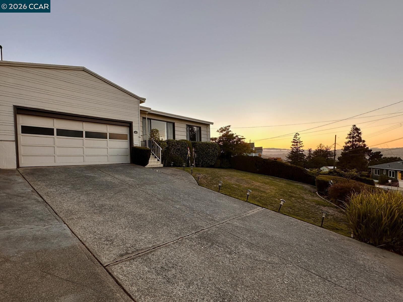 Property Photo:  325 Landfair Ave  CA 94403 