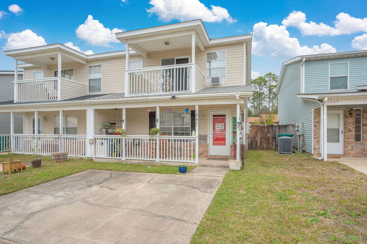 Property Photo:  1847 Pointed Leaf Lane  FL 32547 