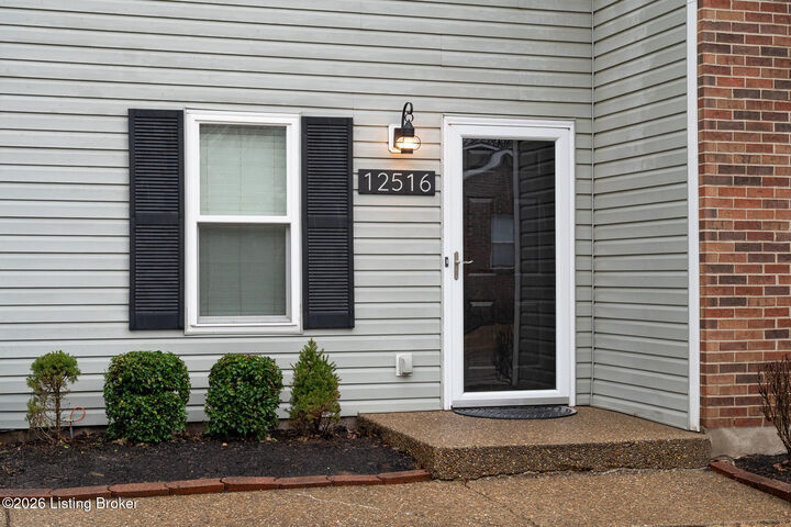 Property Photo: 12516 Kiawah Ct KY 40245