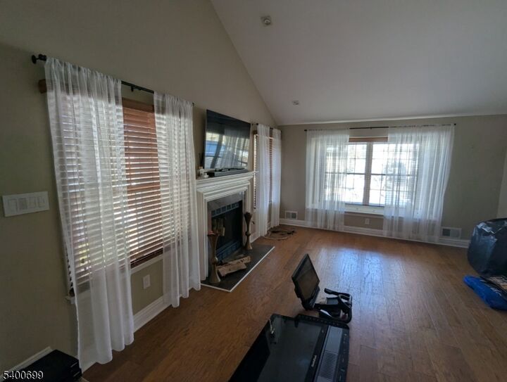 Property Photo:  47 Eton Ct  NJ 07921 