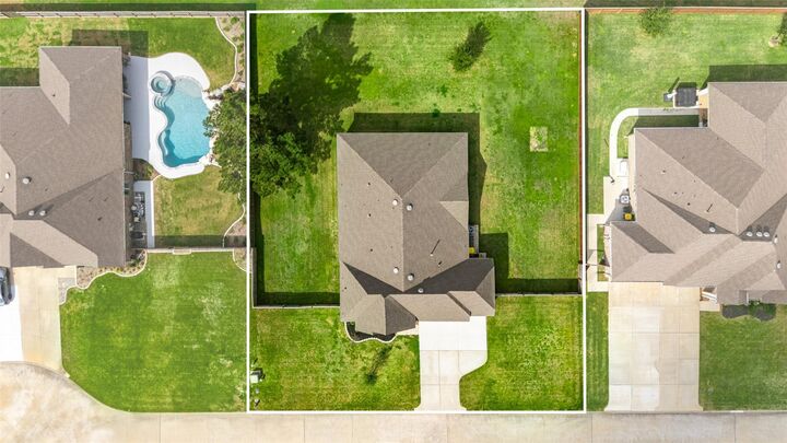 Property Photo:  6038 Leeward Island Drive  TX 77304 