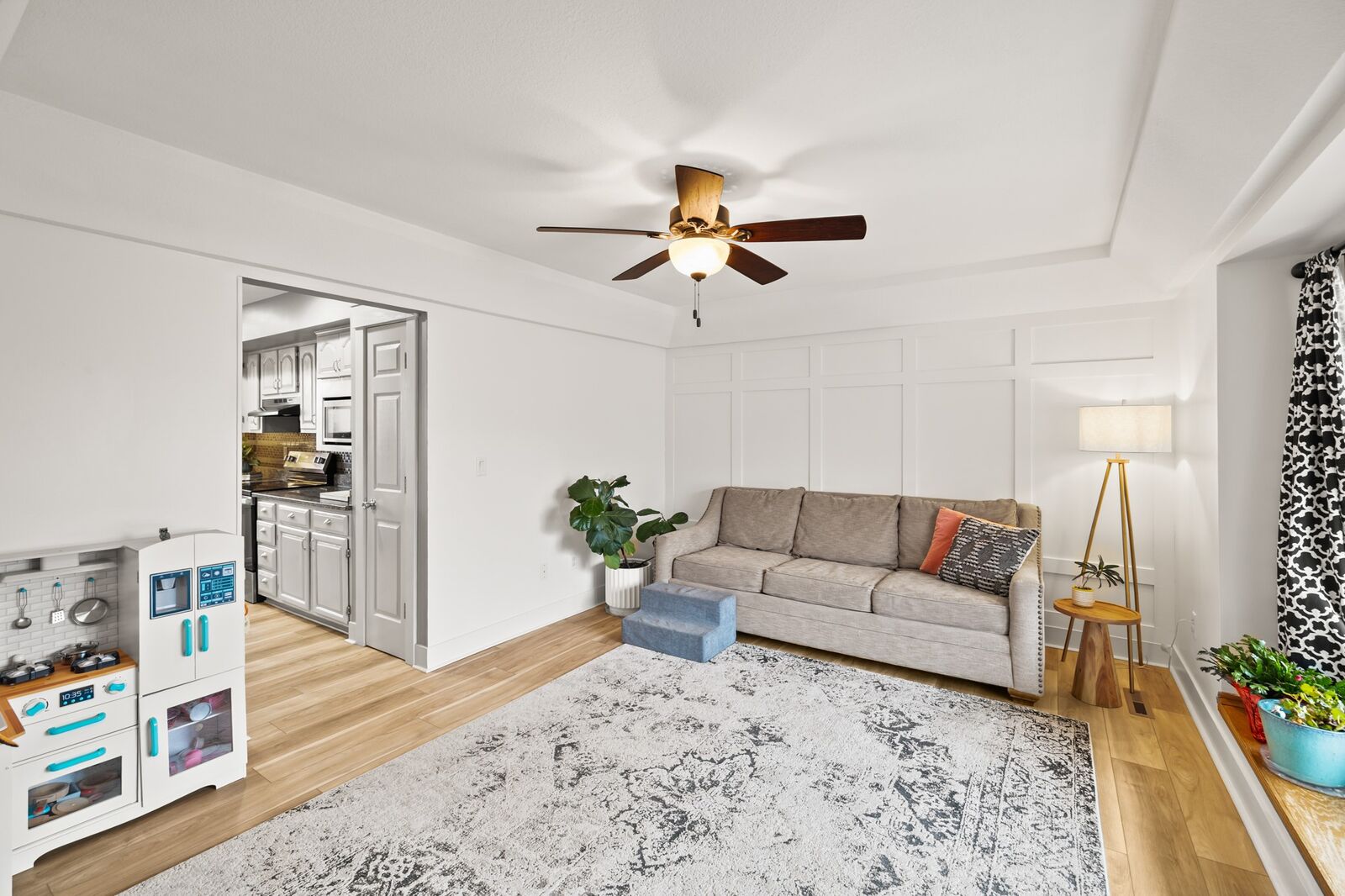 Property Photo:  2510 NW 3rd Street  IA 50023 