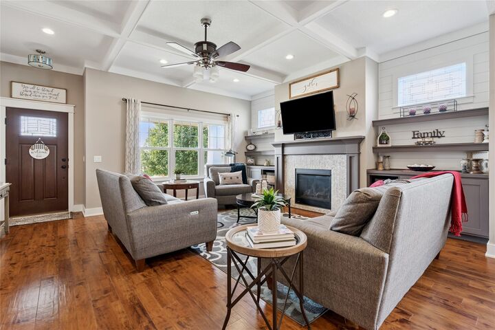 Property Photo:  2210 SW 17th Street  IA 50023 