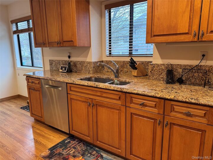 Property Photo:  10 Evan Court  NY 10954 