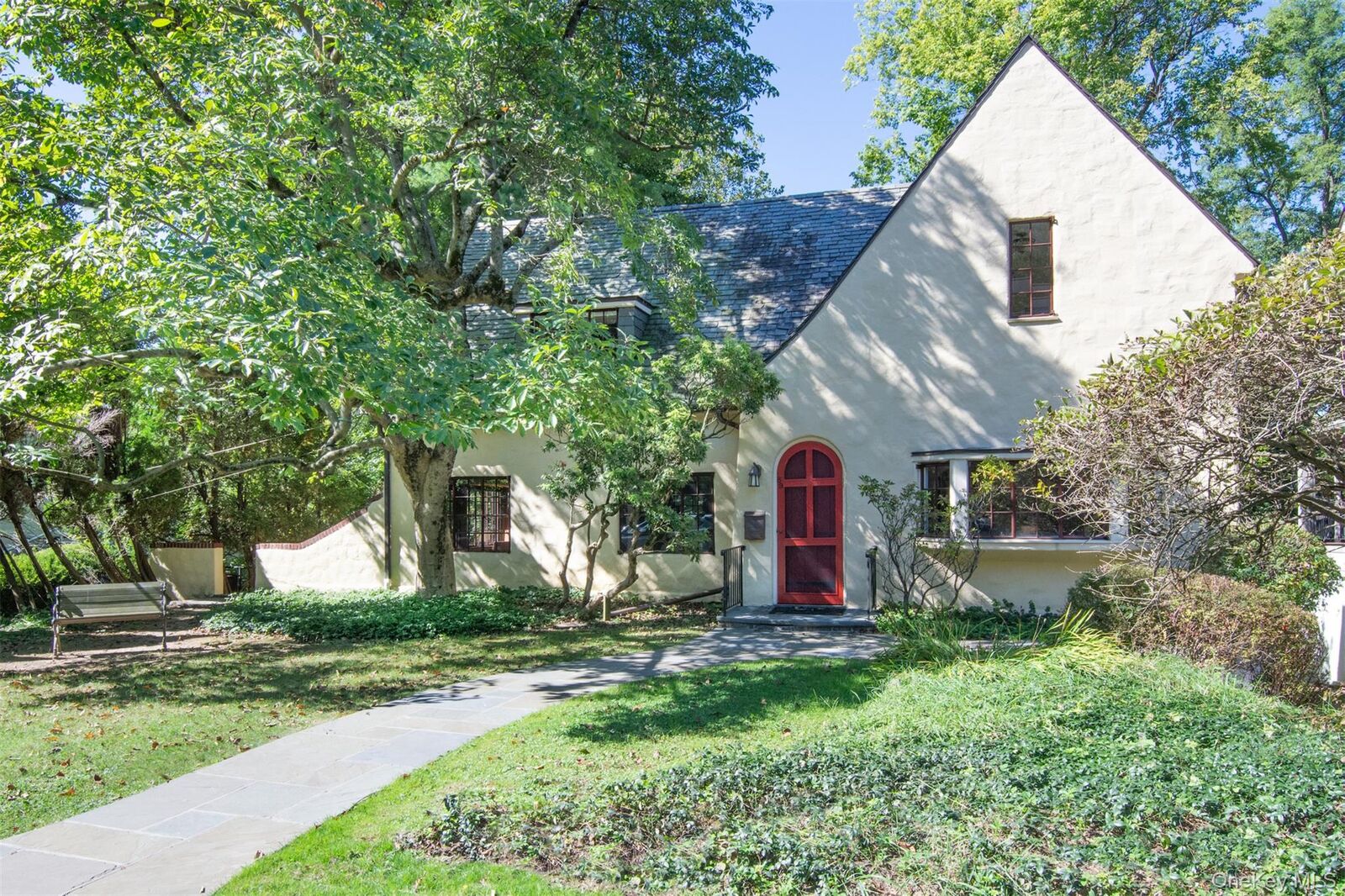 Property Photo:  89 Euclid Avenue  NY 10706 