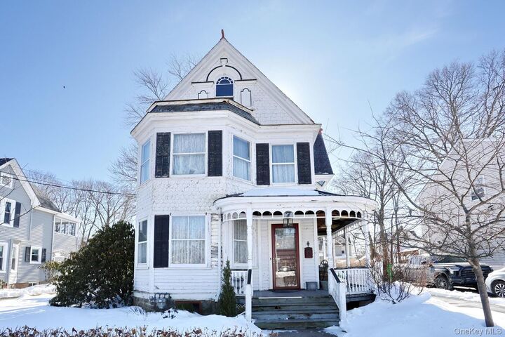 Property Photo:  7 Clinton Place  NY 10901 