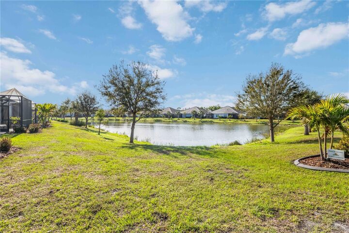 Property Photo:  12762 Palatka Drive  FL 34293 